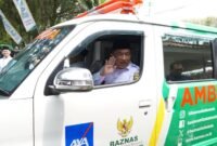Penyerahan bantuan ambulans dari PT AXA Insurance kepada BAZNAS Kabupaten Sukabumi