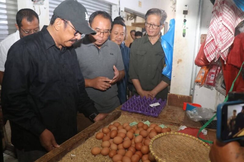 Bupati Sukabumi H. Asep Japar memastikan ketersediaan pangan menjelang Natal dan Tahun Baru