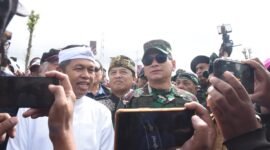 Pangdam III/Siliwangi Mayjen TNI Kosasih mendampingi Gubernur Jawa Barat Dedi Mulyadi