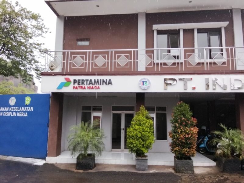 Kuasa hukum H. Ahmad menyampaikan klarifikasi dan sanggahan atas pemberitaan dugaan penimbunan BBM