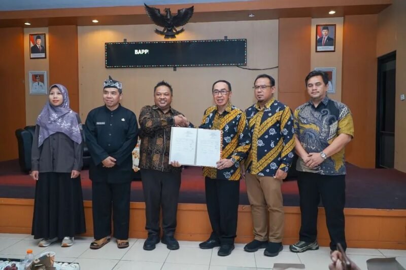 Ketua DPRD Kabupaten Sukabumi Budi Azhar Mutawali