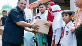 Gerakan Ayah Antar Anak Sekolah (Gamas)