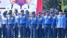 Deretan personel Dinas Pemadam Kebakaran.